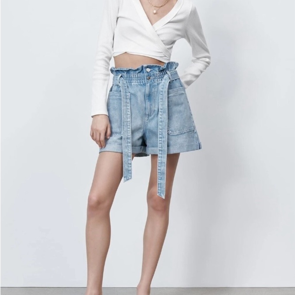Zara High Waist Paperbag Denim Shorts with Belt Size 2